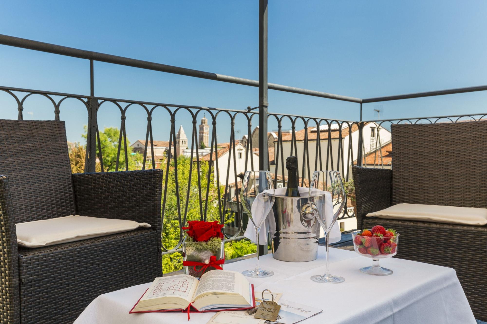 Palazzo Guardi Hotel Venetië Buitenkant foto